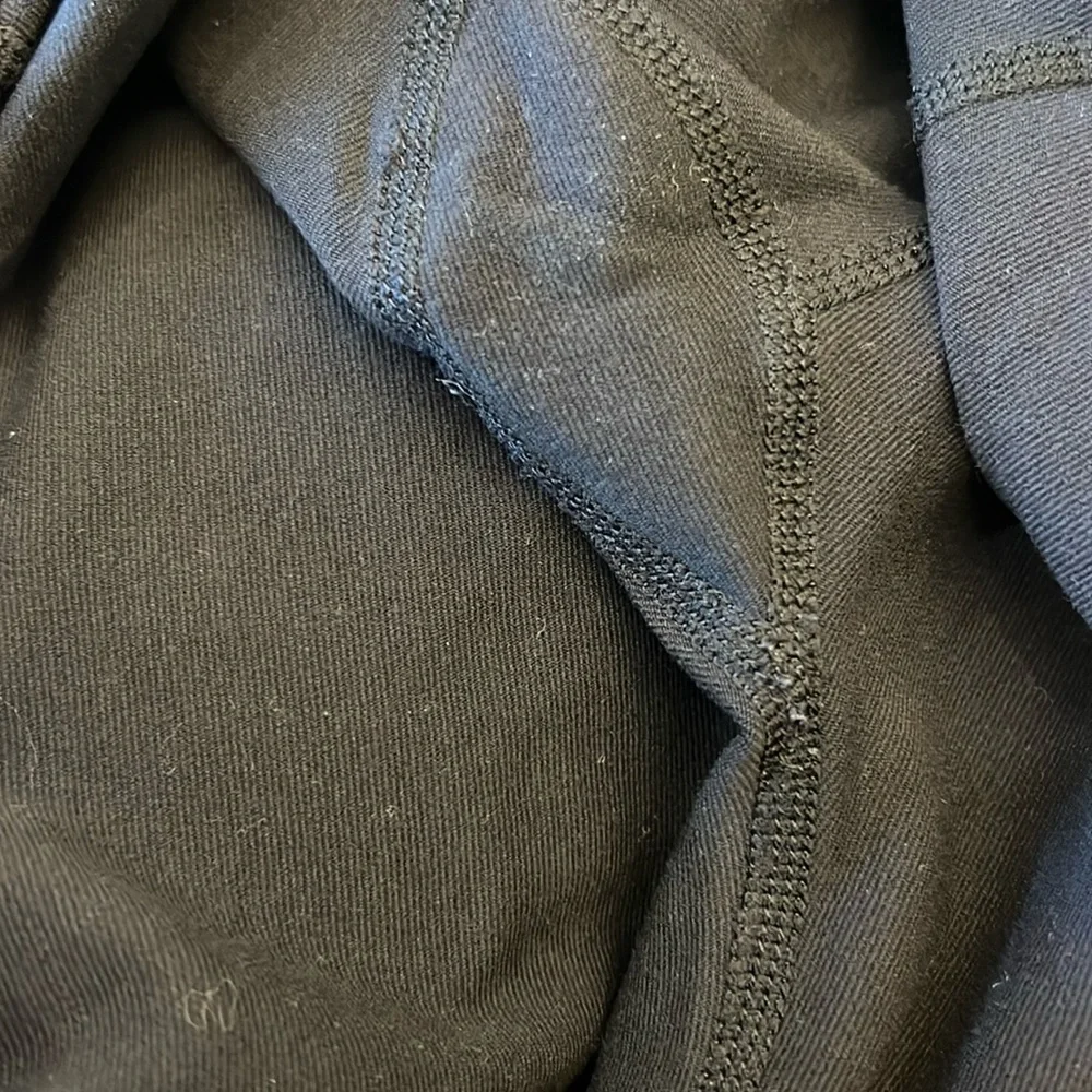 Lululemon Athletica Groove Crop Size 6 Reversible Leggings Black Grey‎ White